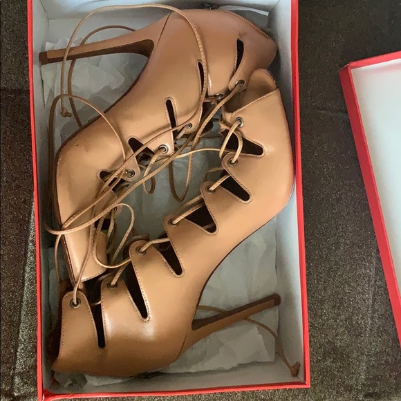 Lace up shoes - Picture 4 of 8